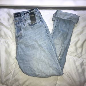 Hollister High Rise Vintage Straight Jeans